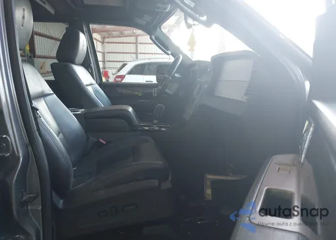 2010 Lincoln Navigator L L z USA, uszkodzony, nr VIN 5LMJJ3J58AEJ03192